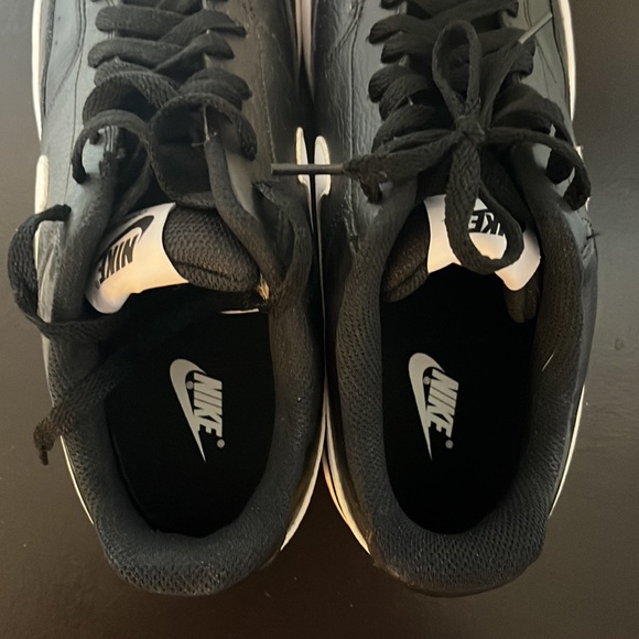 Nike Court Vision Shoes - Picture 2 of 3